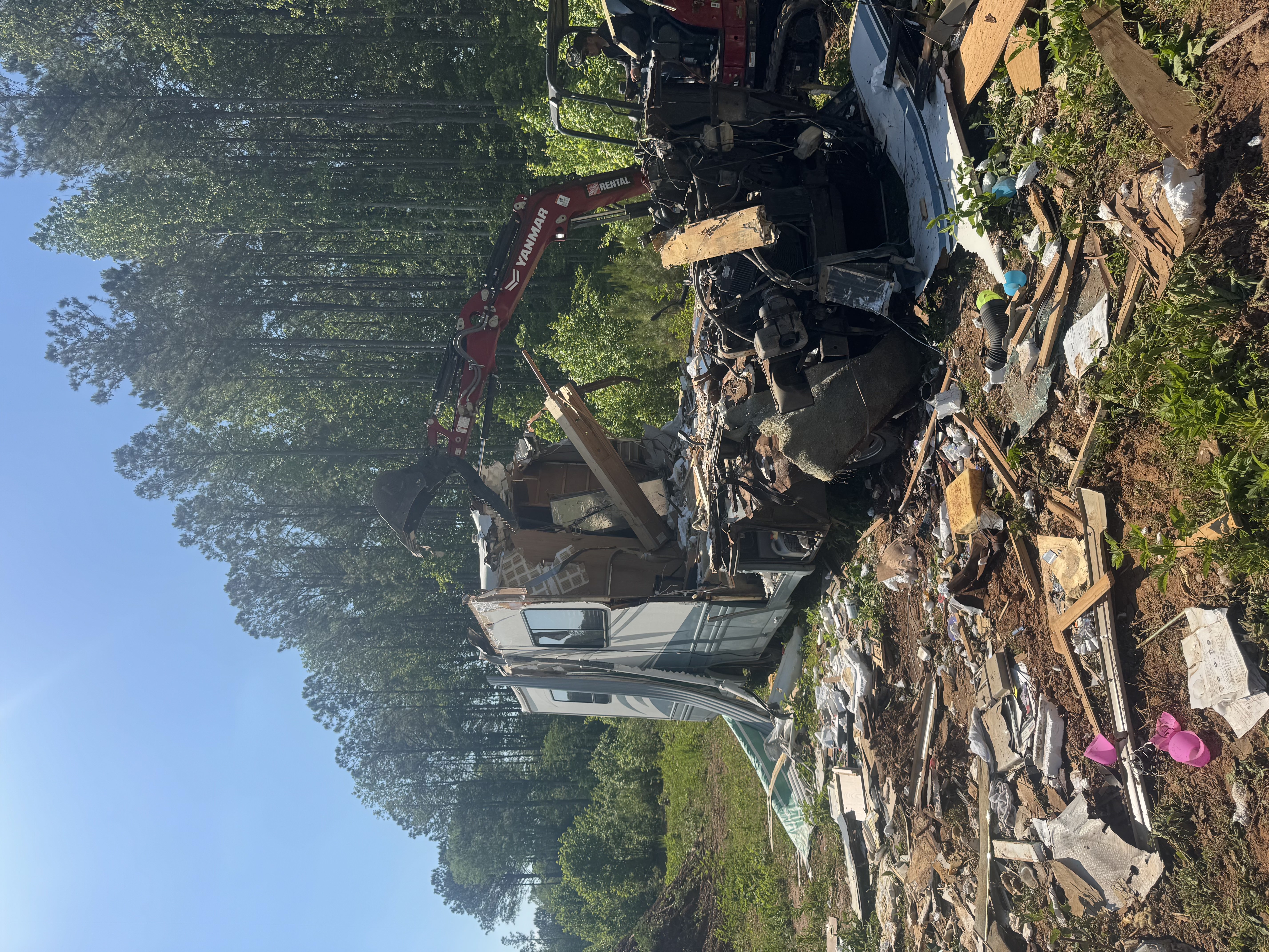 Motorhome removal vehicle ready for RV disposal